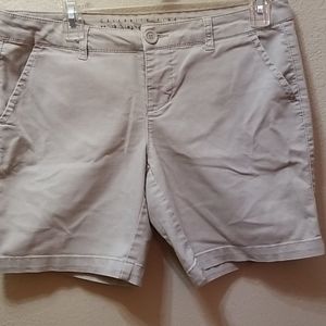 Celebrity Pink Smart Pant Bermuda shorts